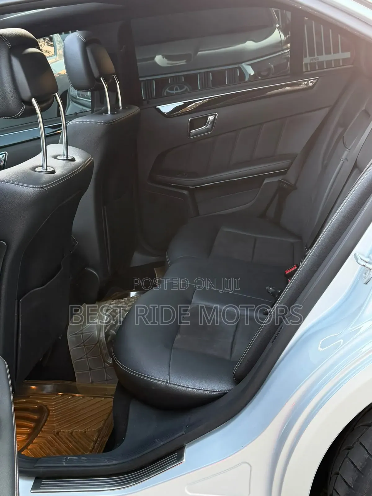 Mercedes-Benz E250 2011 Silver