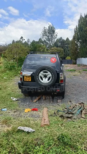 Toyota Land Cruiser 90 1999 Black