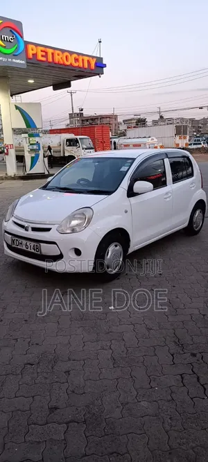 Toyota Passo 2014 White