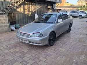 Toyota Caldina 2000 Silver
