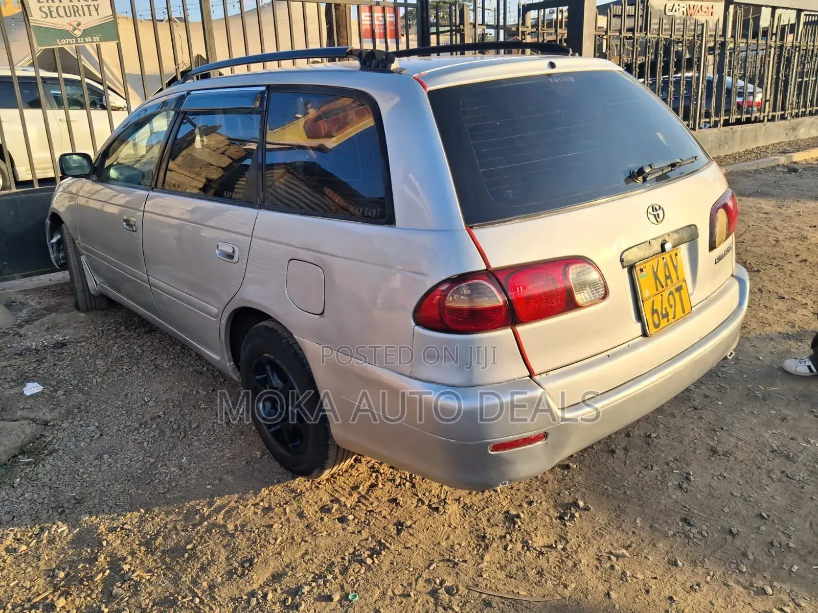 Toyota Caldina 2000 Silver