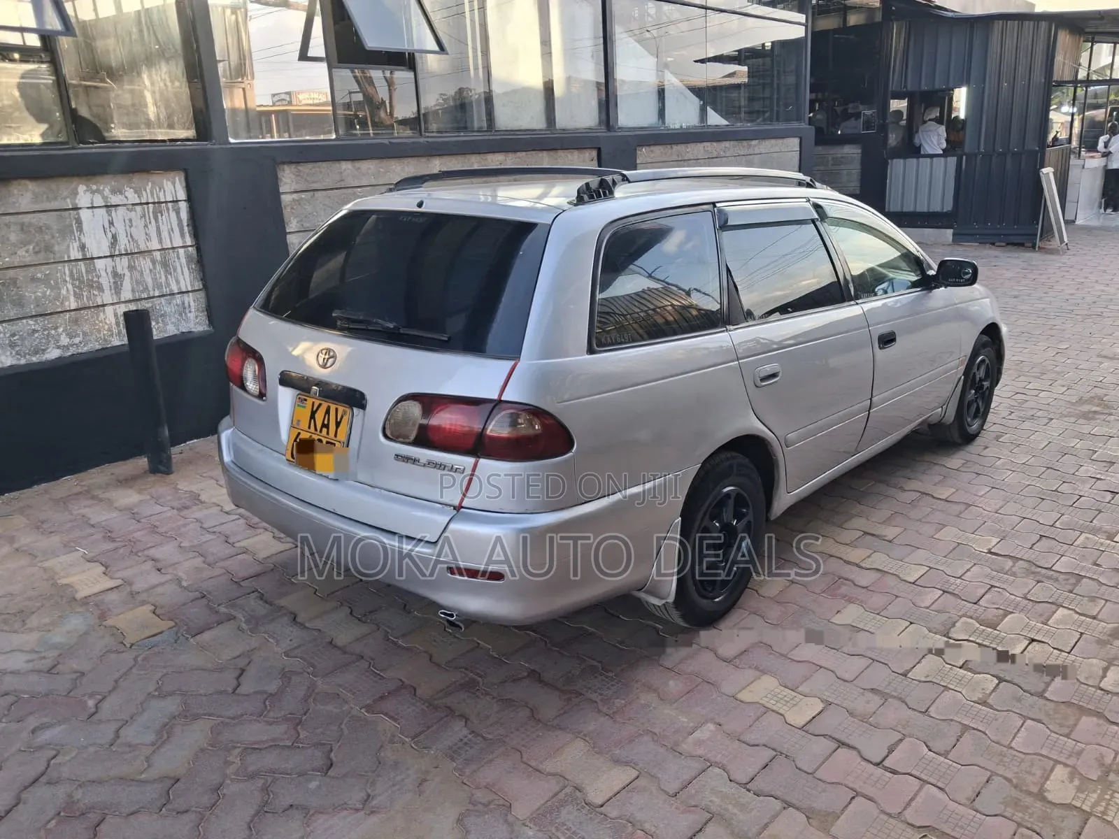 Toyota Caldina 2000 Silver