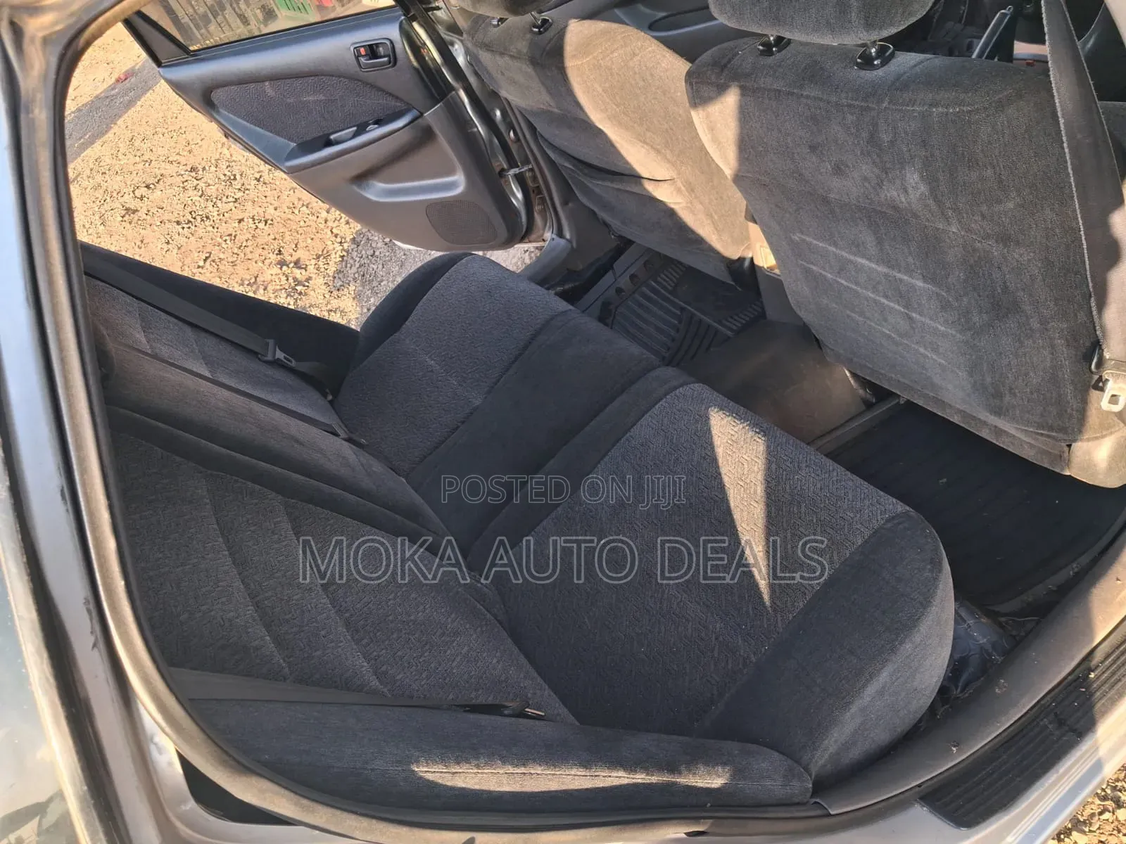 Toyota Caldina 2000 Silver