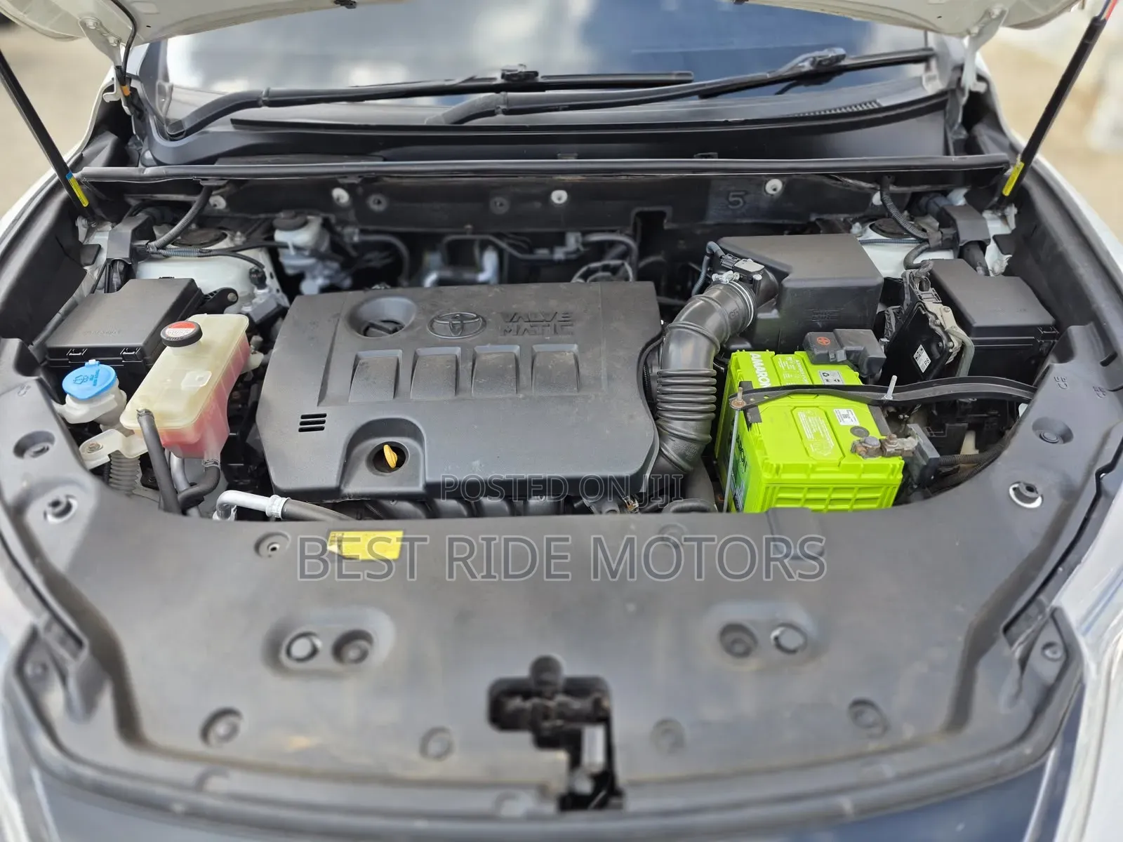 Toyota Harrier 2.0 2016 Pearl