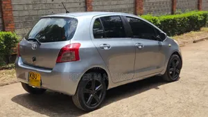 Toyota Vitz 2006 Gray