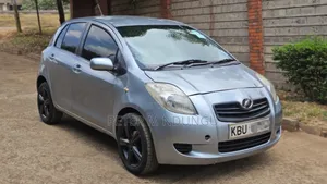 Toyota Vitz 2006 Gray