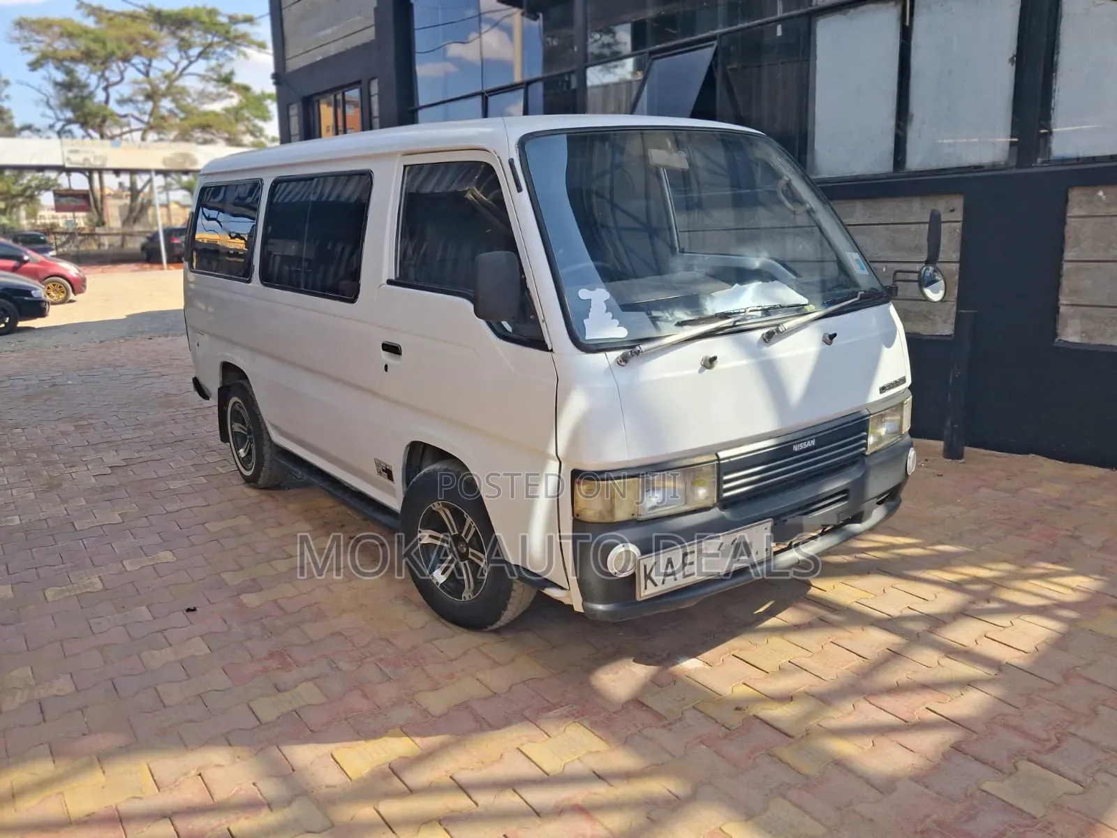 Nissan Caravan (Urvan) 1997 White