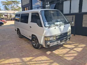 Nissan Caravan (Urvan) 1997 White