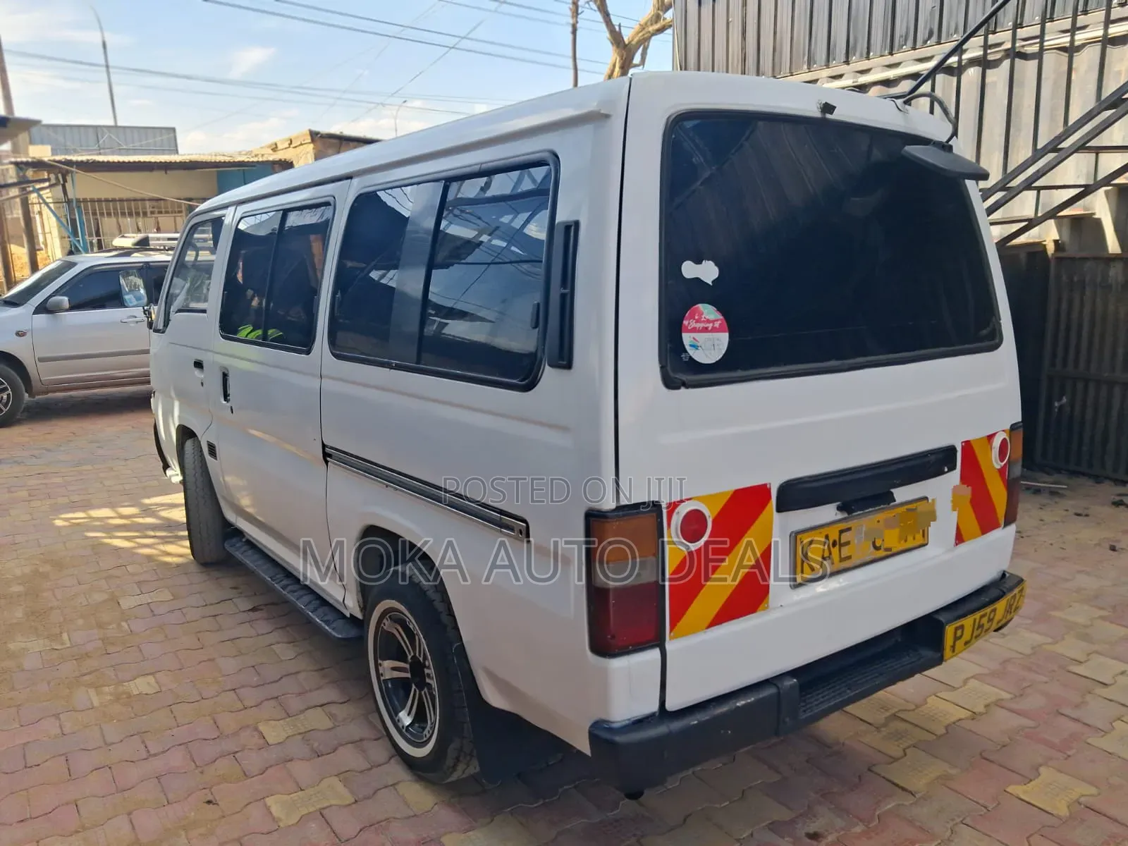Nissan Caravan (Urvan) 1997 White