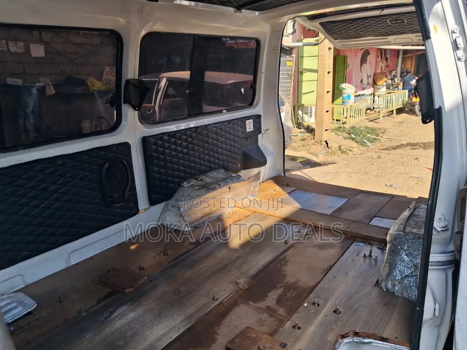Nissan Caravan (Urvan) 1997 White