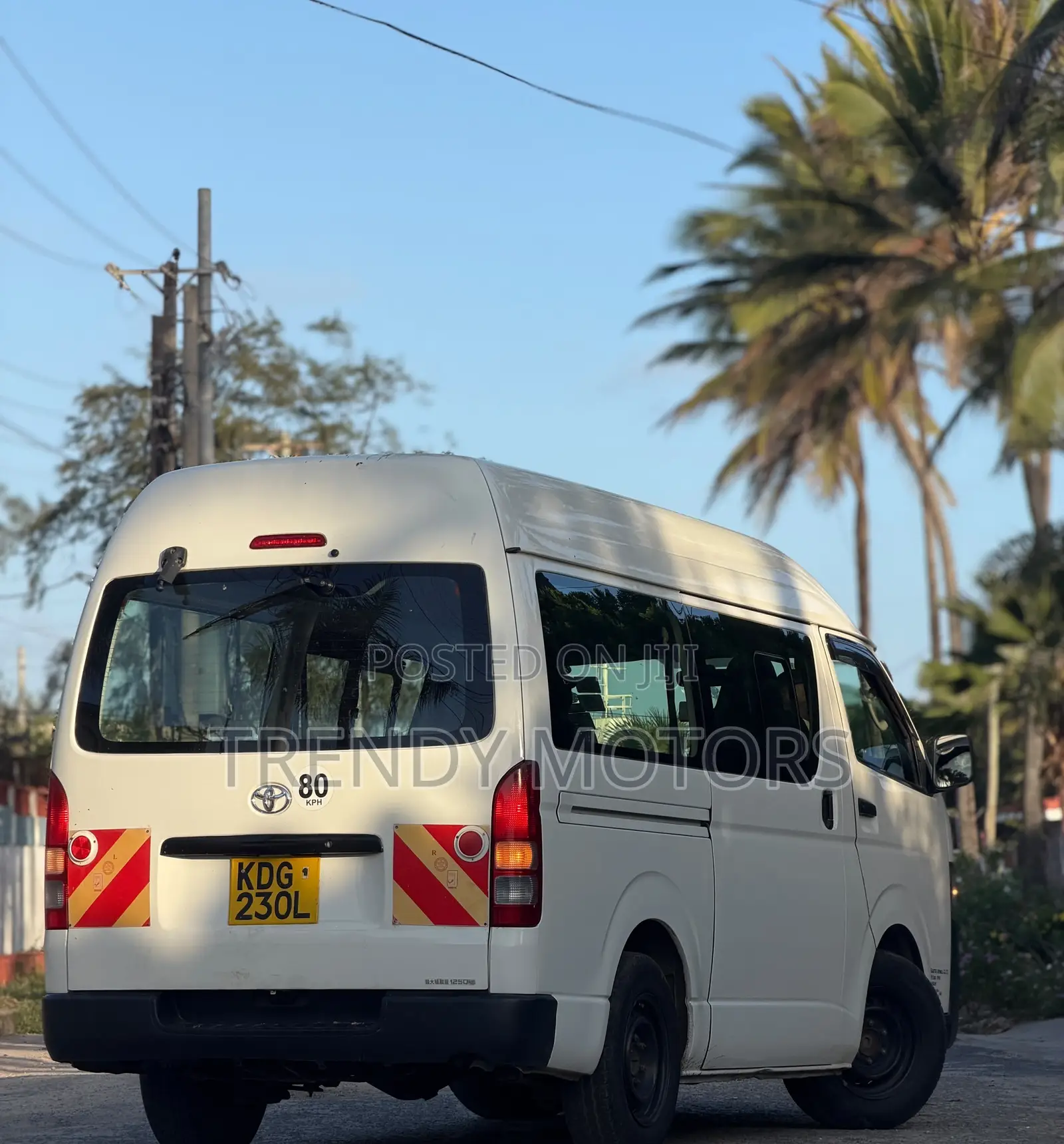 Toyota HiAce 2015 White
