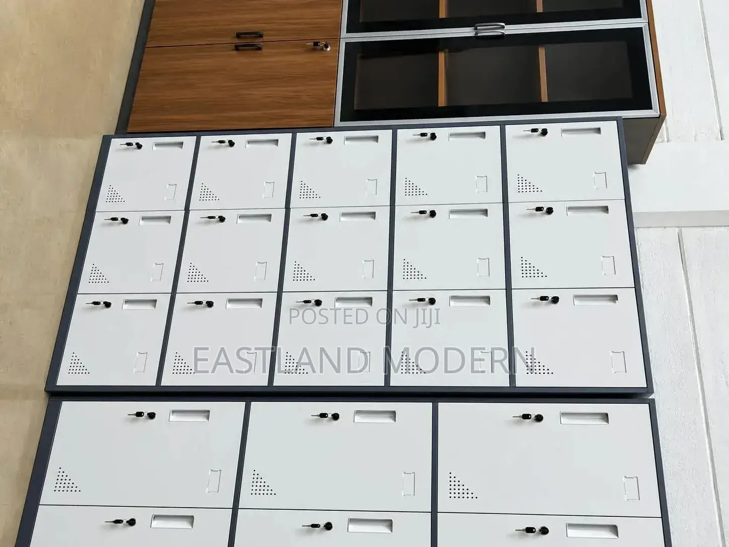 15 Door Metal Storage Locker With Individual Locks