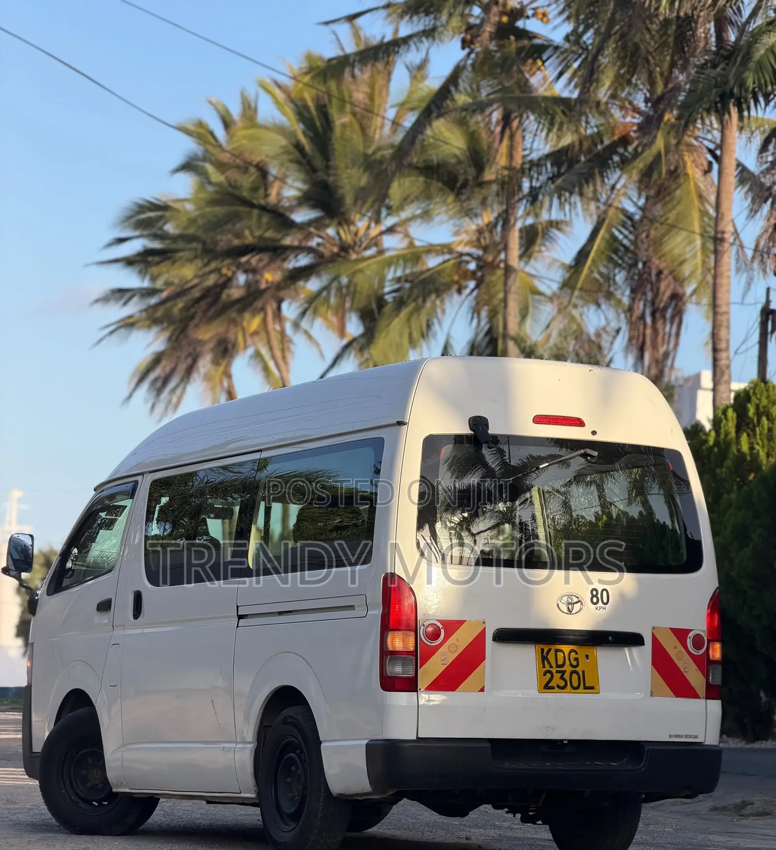 Toyota HiAce 2015 White