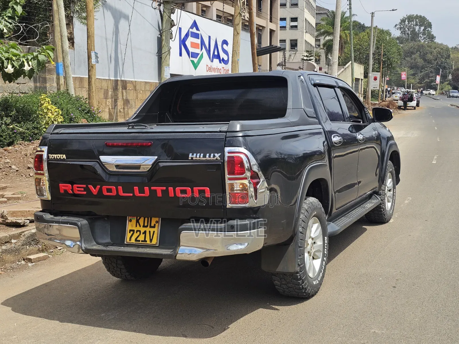 Toyota Hilux 2016 Black