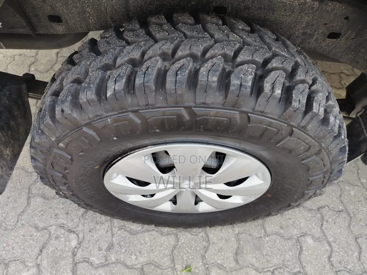 Toyota Hilux 2016 Black