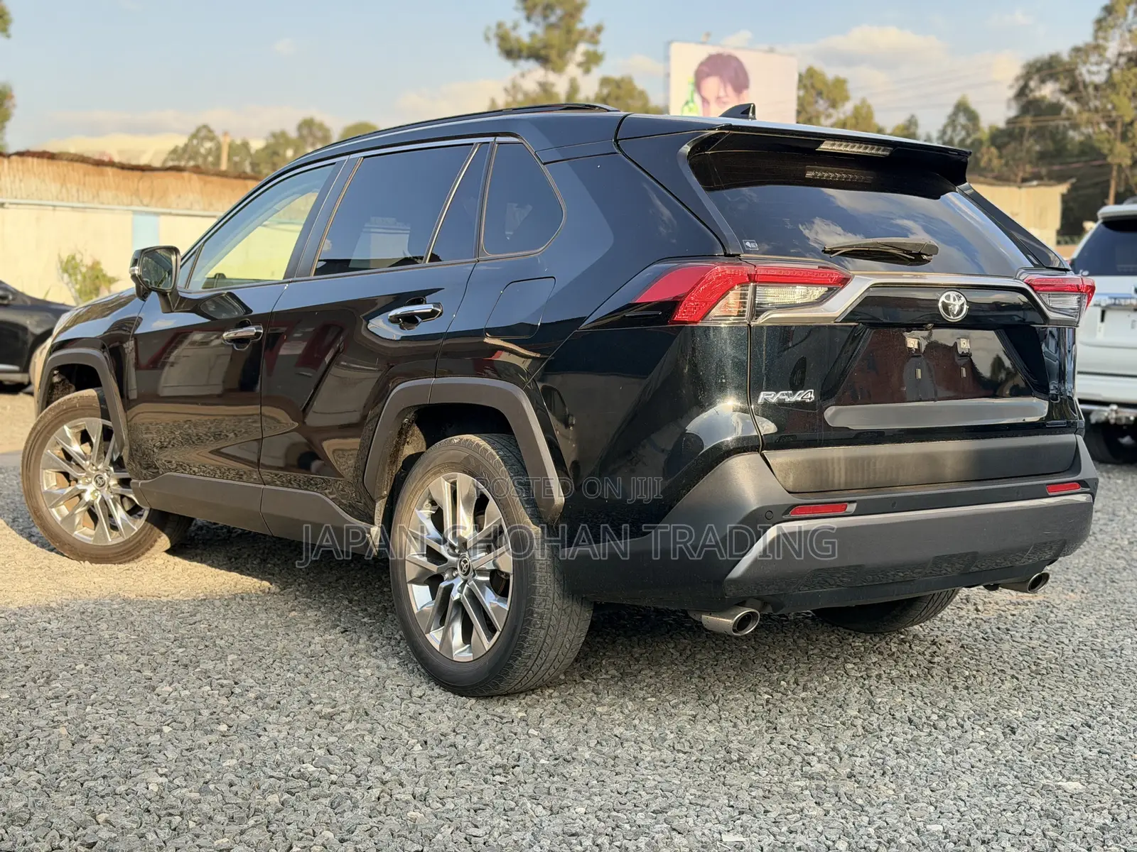 Toyota RAV4 XLE Premium AWD 2019 Black