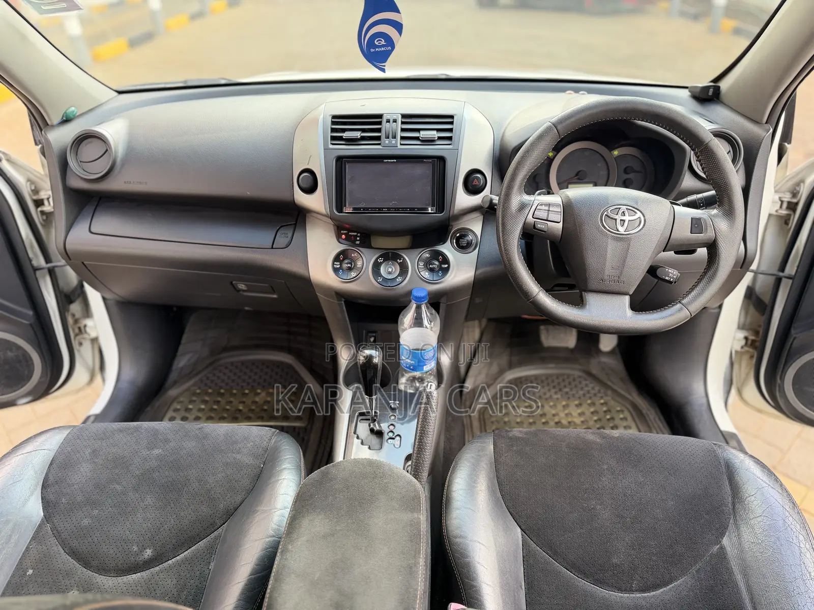 Toyota Vanguard 2013 White