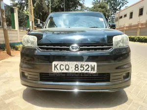 Toyota Corolla Rumion Hatchback 1.5 FWD 2011 Black