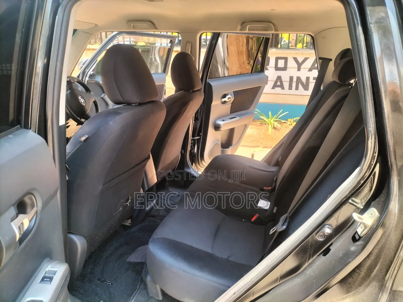 Toyota Corolla Rumion Hatchback 1.5 FWD 2011 Black