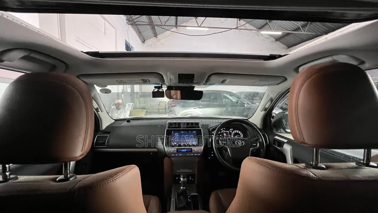Toyota Land Cruiser Prado 2021 White