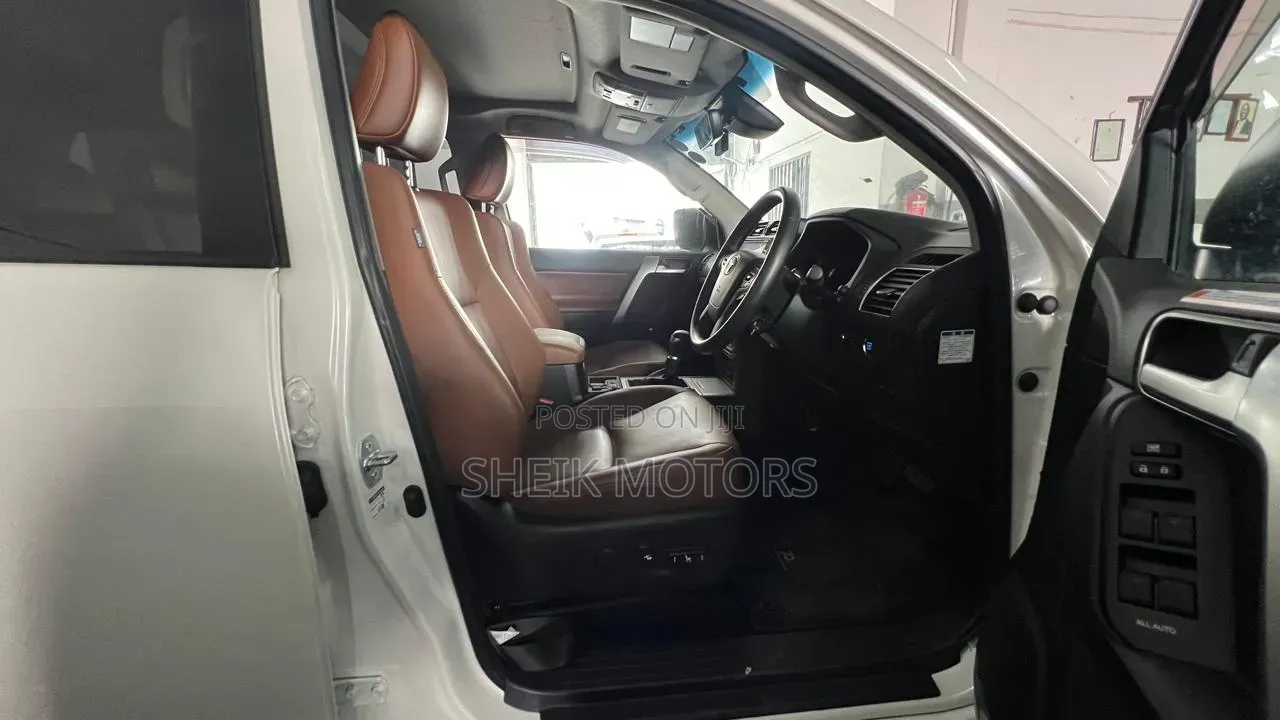 Toyota Land Cruiser Prado 2021 White