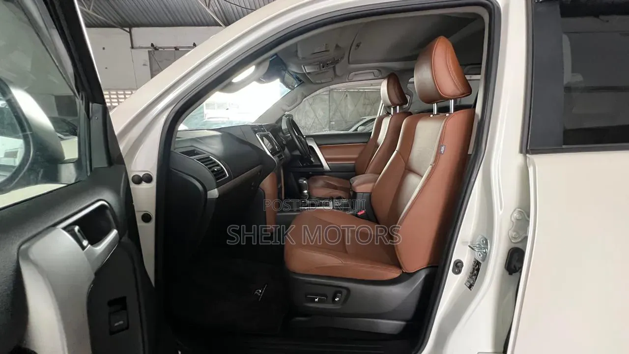 Toyota Land Cruiser Prado 2021 White