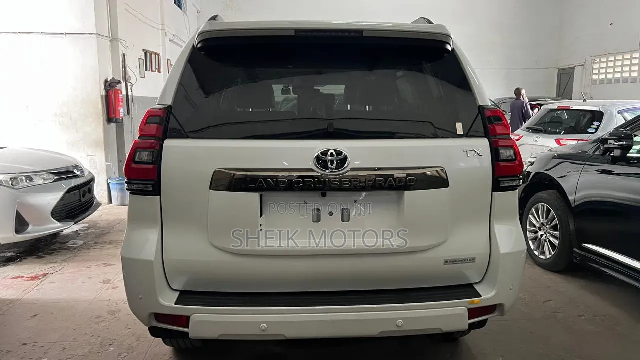 Toyota Land Cruiser Prado 2021 White