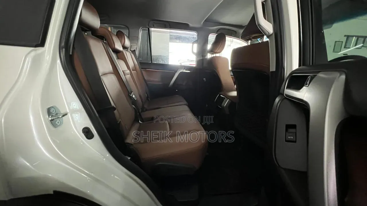 Toyota Land Cruiser Prado 2021 White