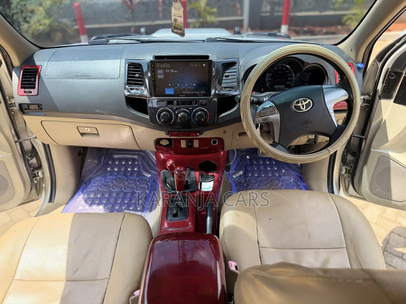 Toyota Hilux 2014 Silver