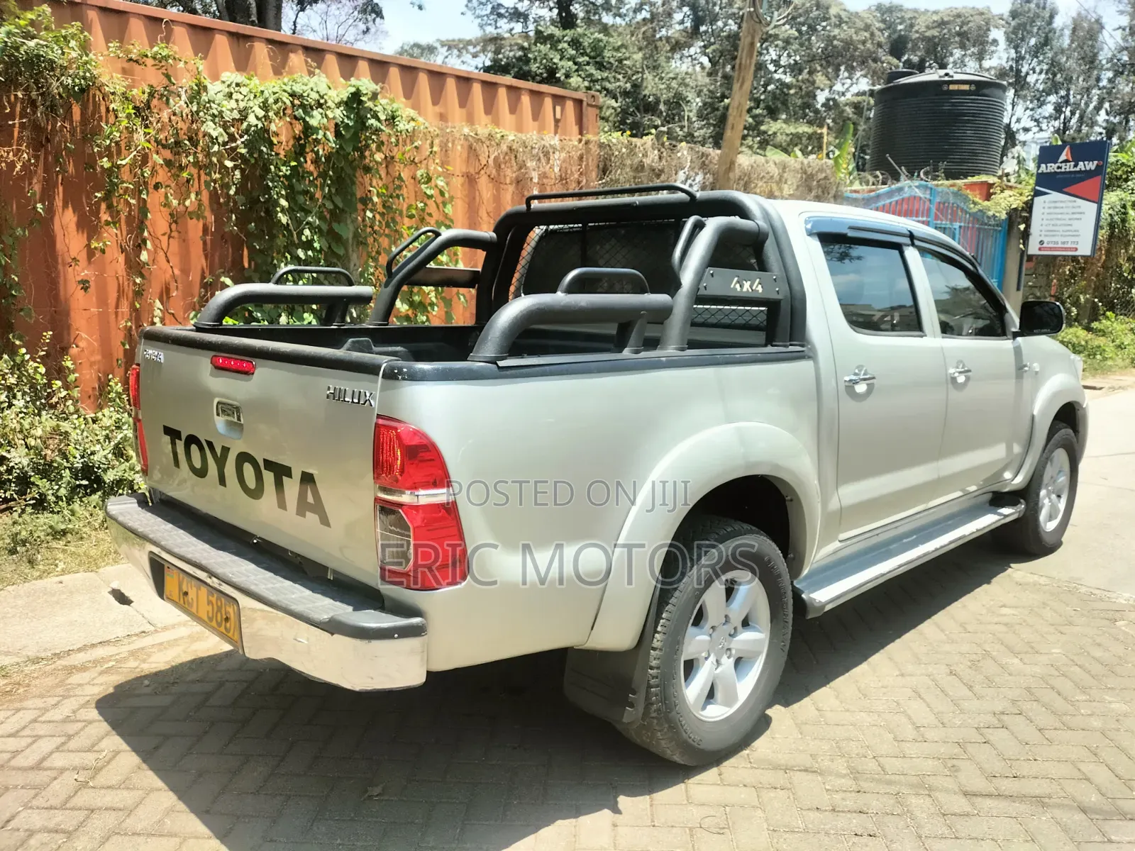 Toyota Hilux 2011 Silver