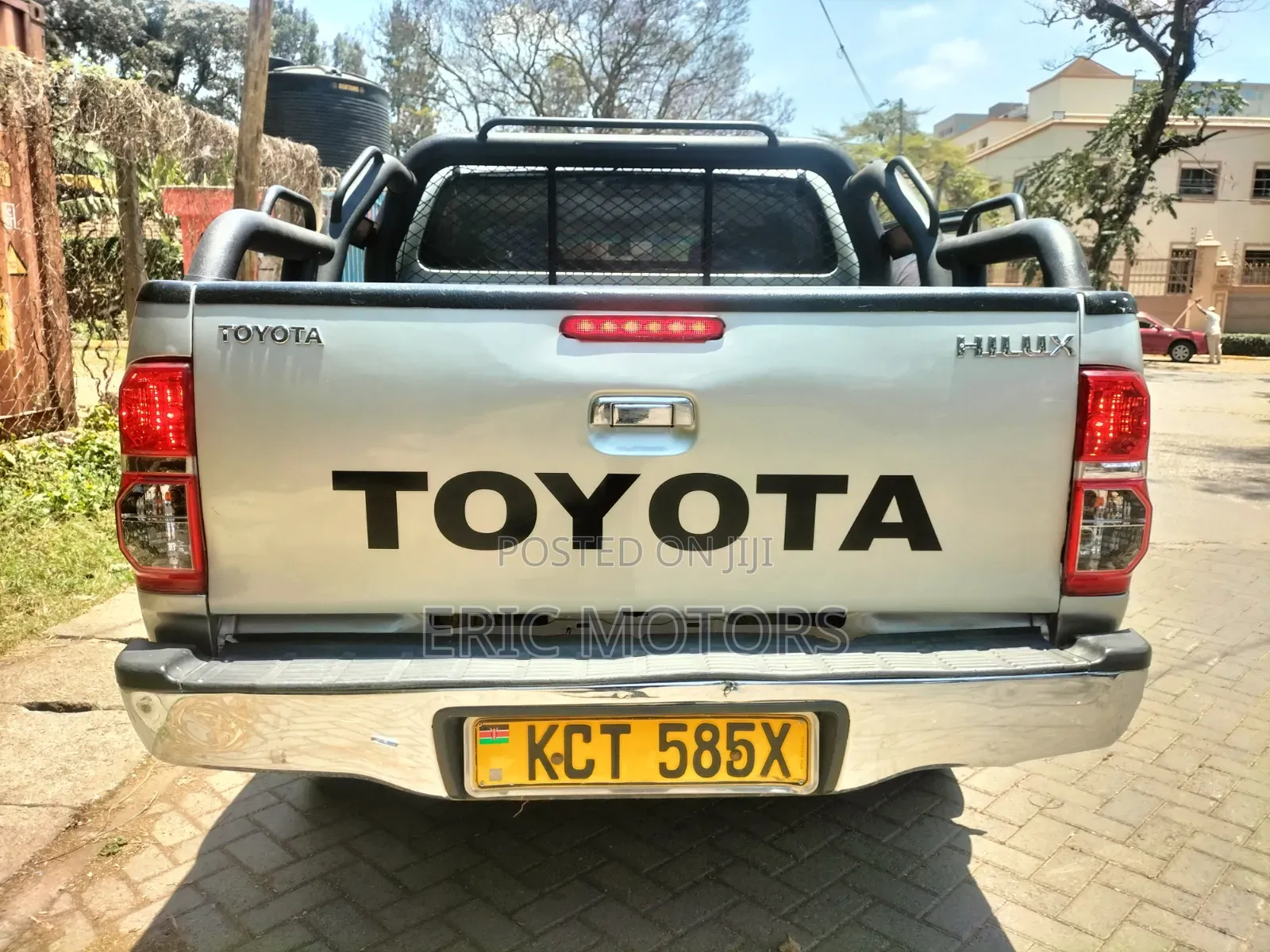 Toyota Hilux 2011 Silver