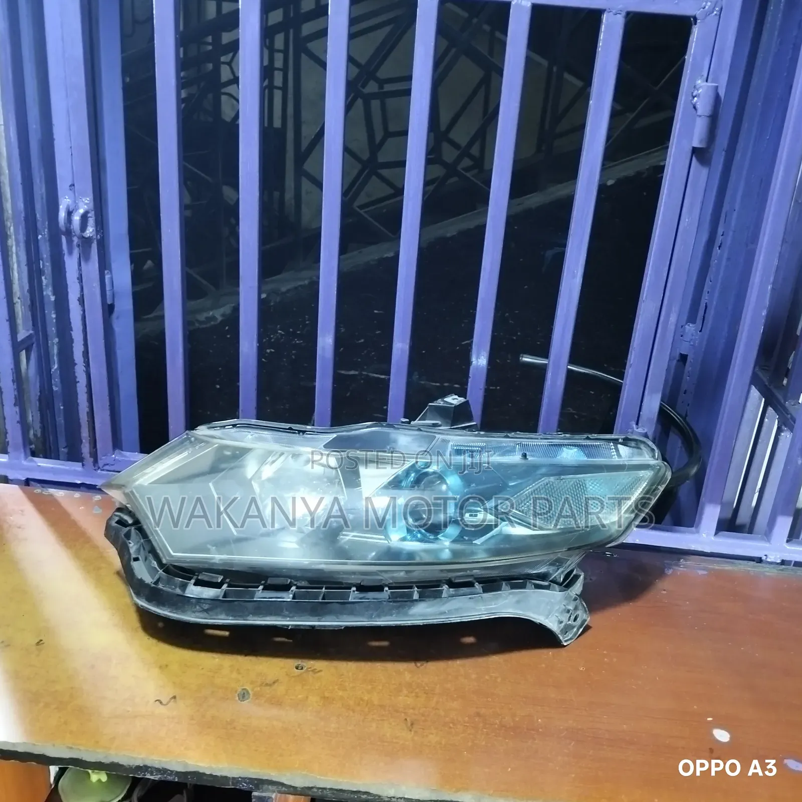 Honda Insight Model 2010 Xenon Headlamp, Clean Original Ex Japan