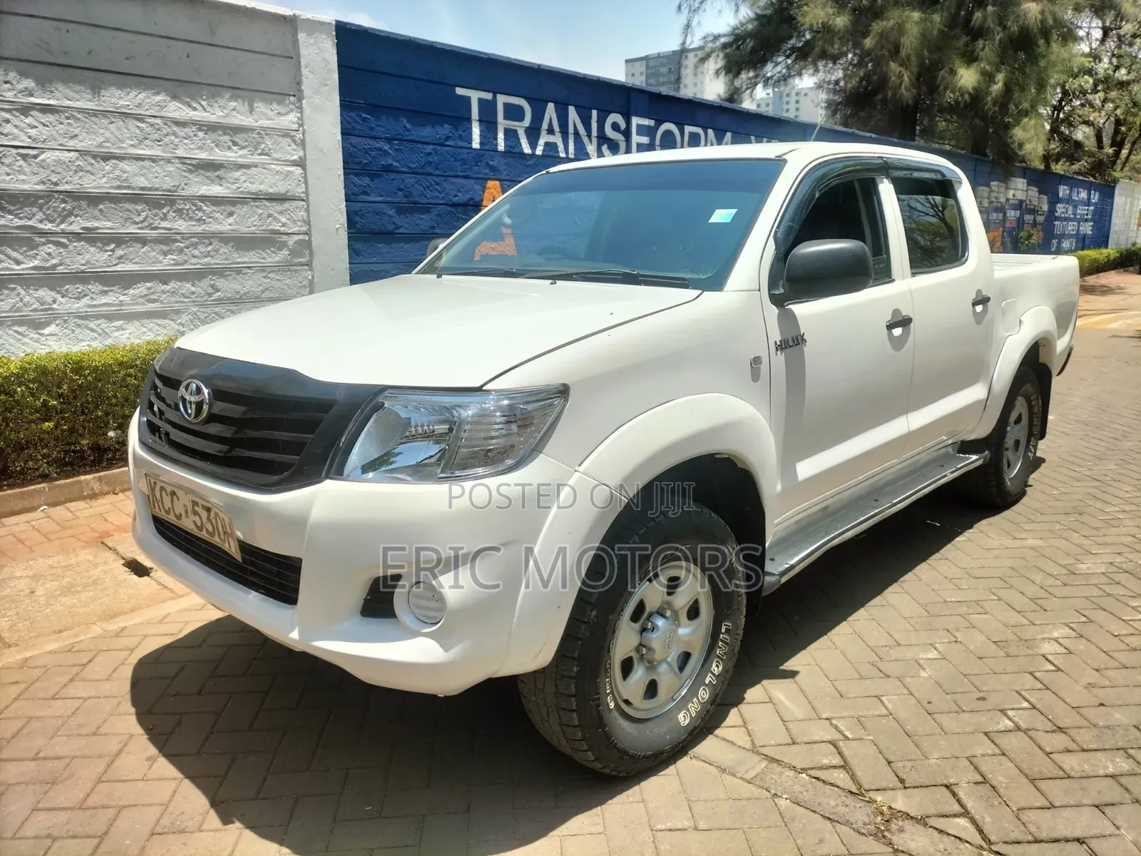Toyota Hilux 2015 White