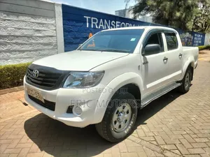 Toyota Hilux 2015 White