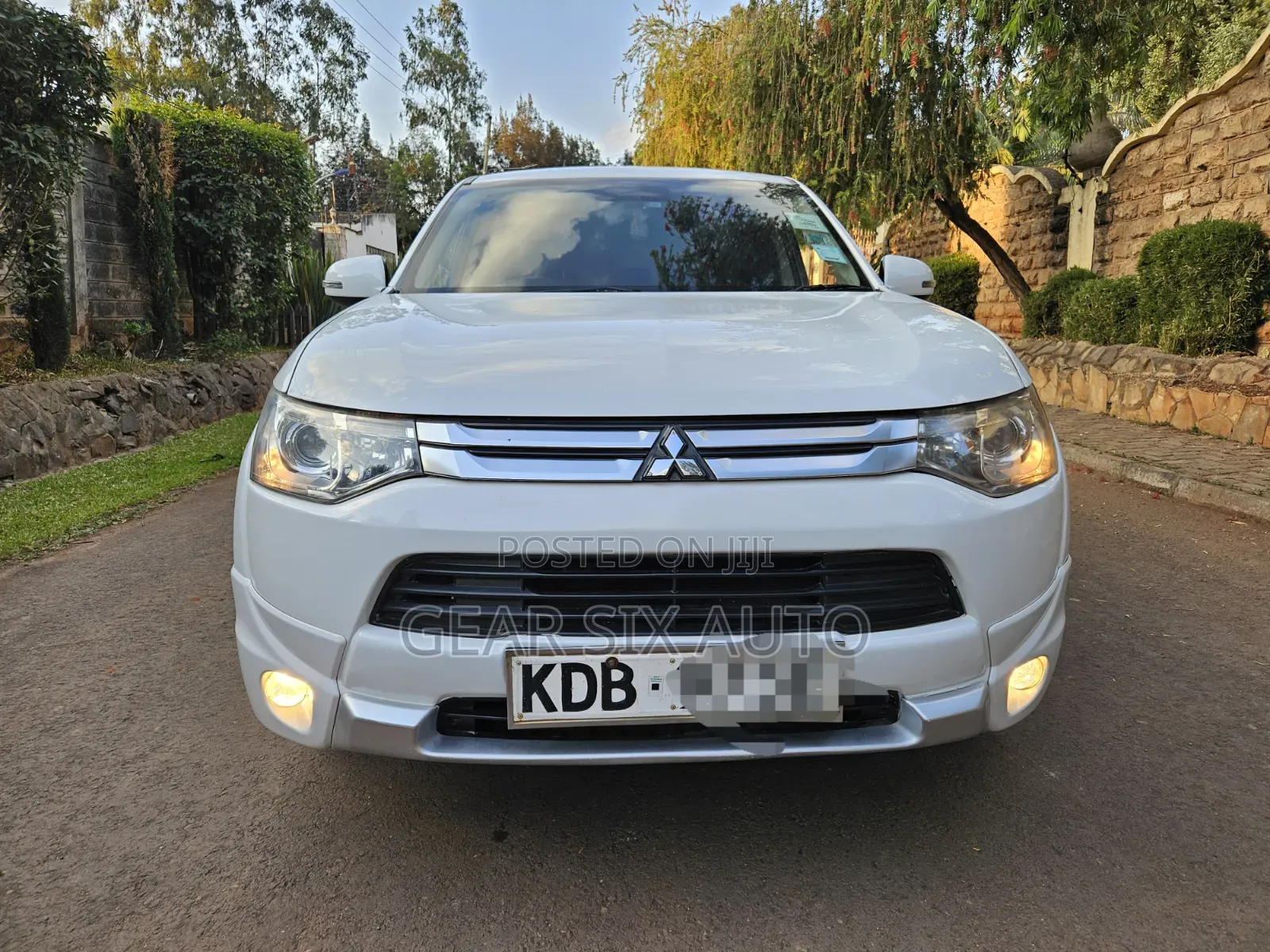 Mitsubishi Outlander 2013 White