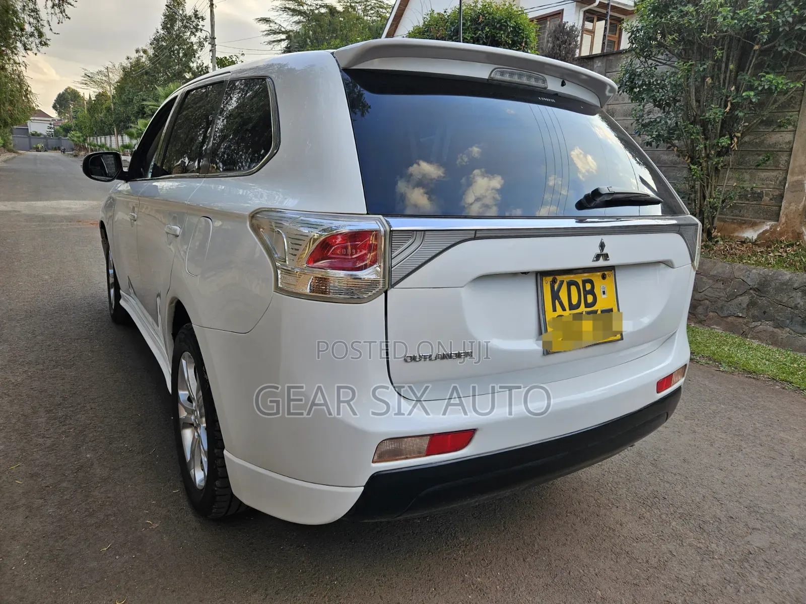 Mitsubishi Outlander 2013 White