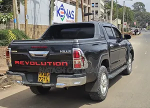 Toyota Hilux 3.0 D-4D 4x4 2015 Black