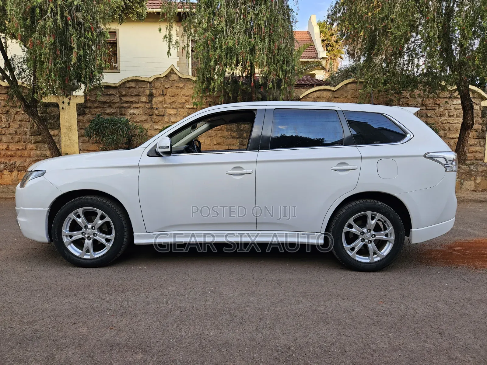 Mitsubishi Outlander 2013 White