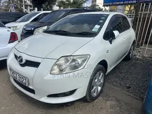 Toyota Auris 2009 White