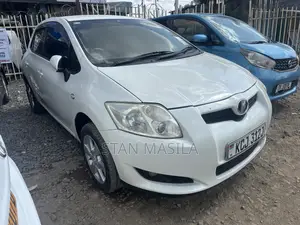 Toyota Auris 2009 White