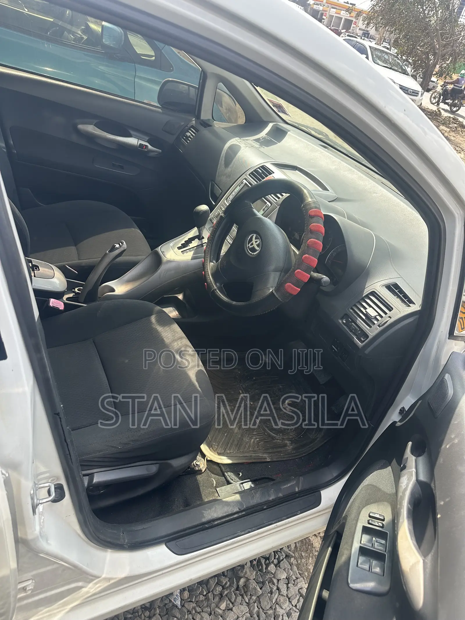Toyota Auris 2009 White