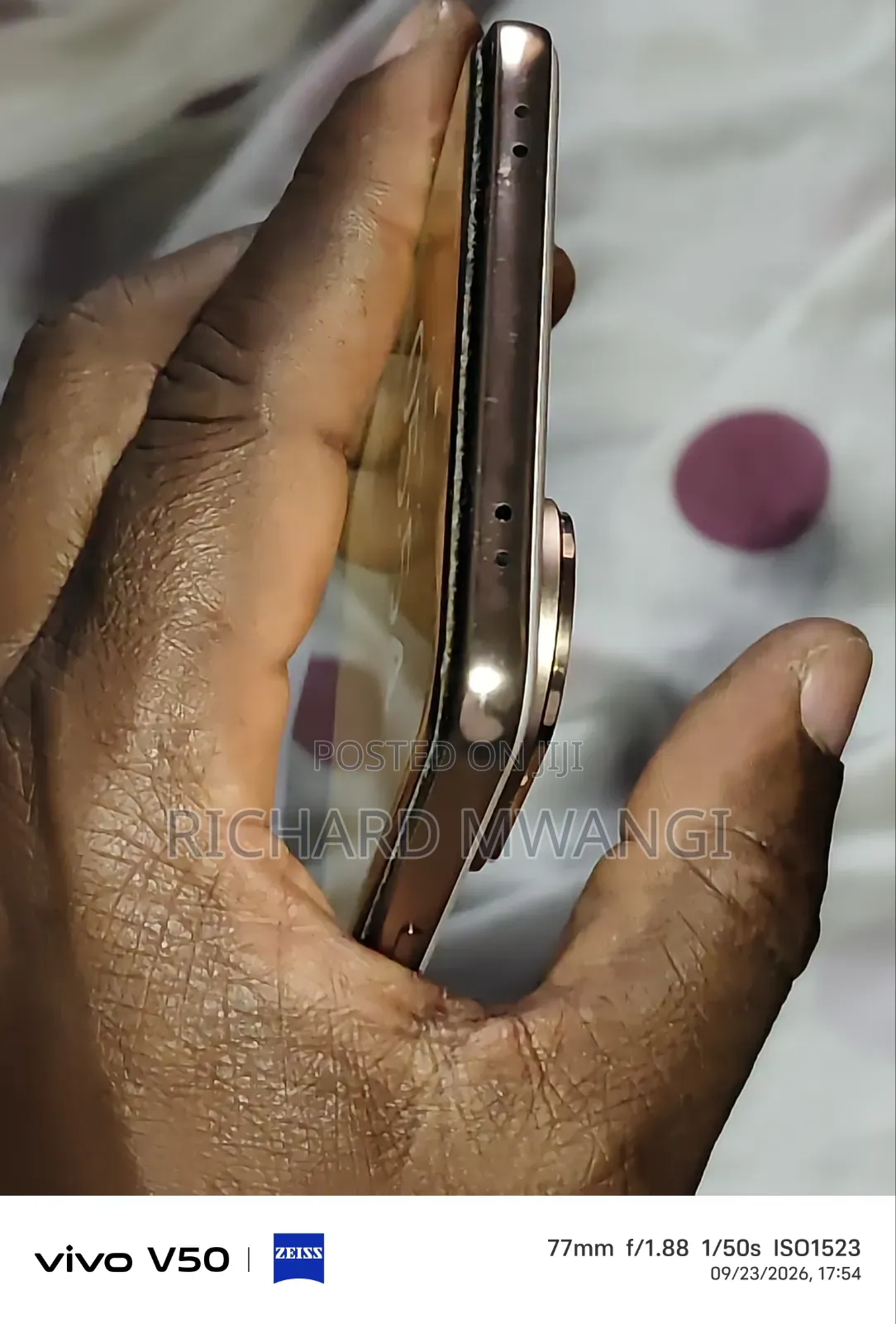 Vivo V60 256 GB Gold