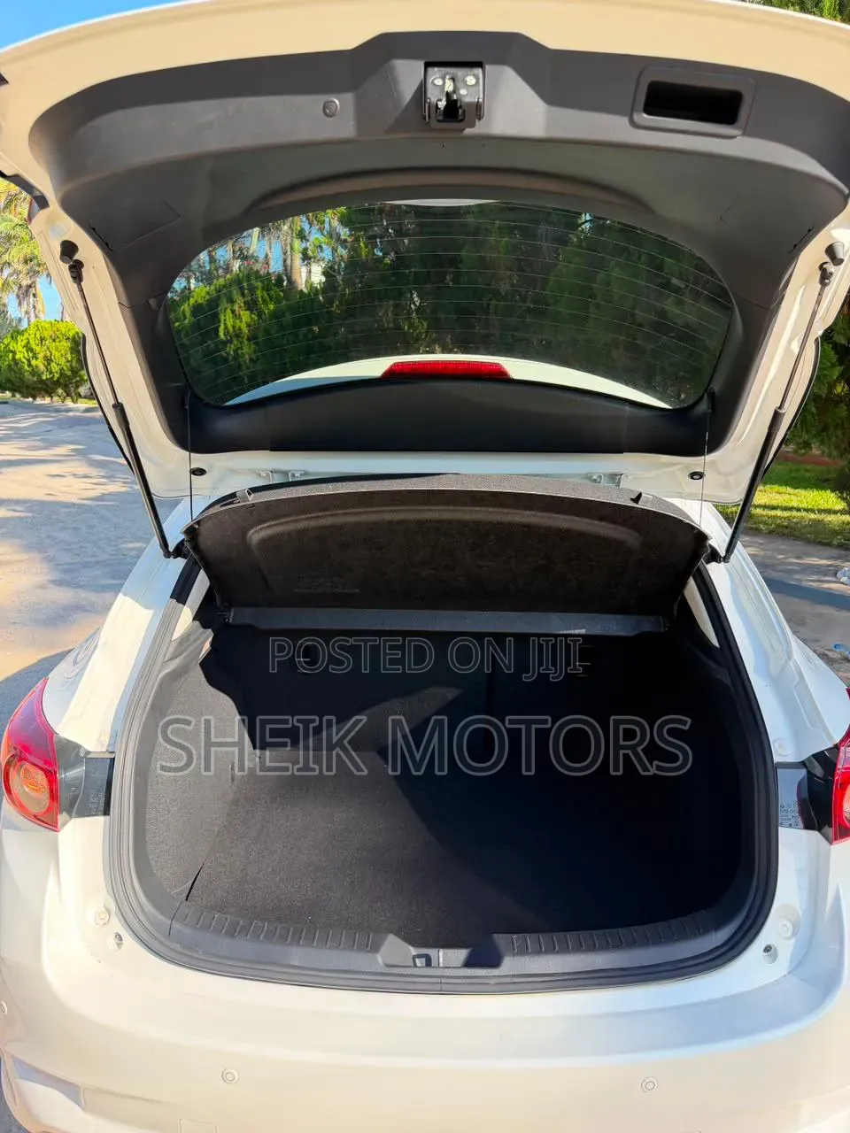 Mazda Axela 2019 White