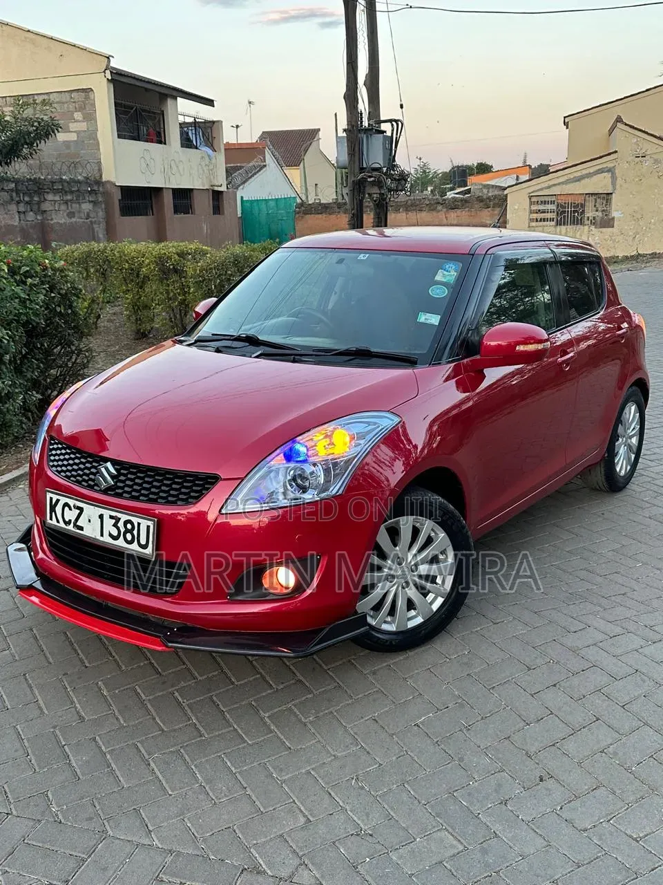 Suzuki Swift 2012 Red