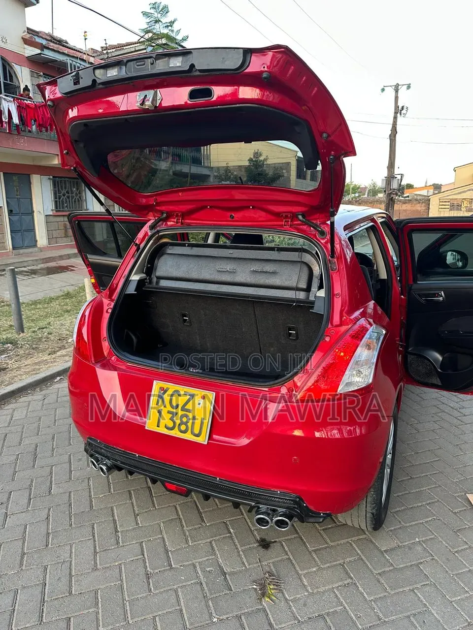 Suzuki Swift 2012 Red