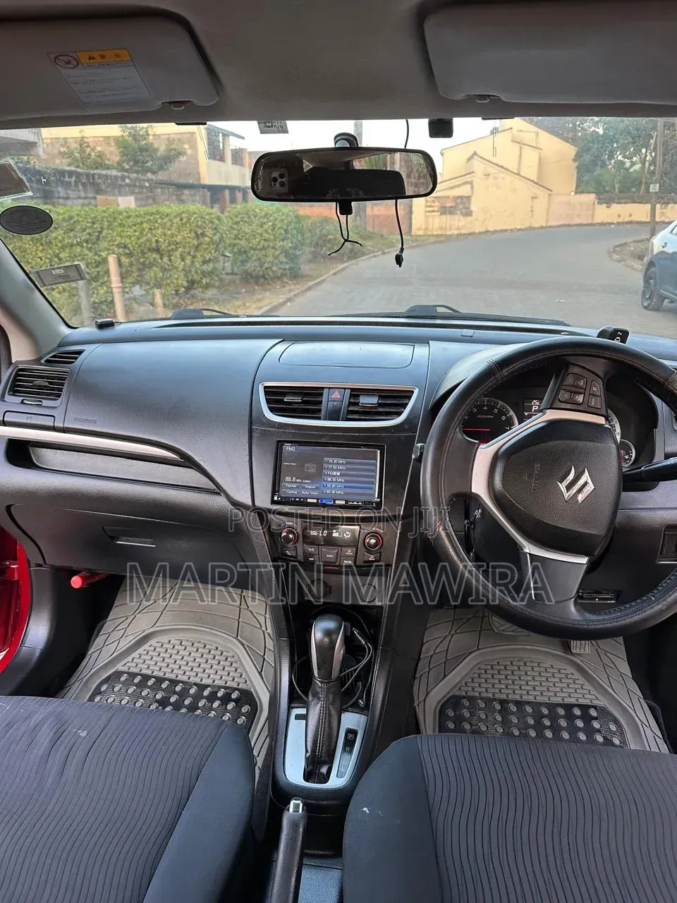 Suzuki Swift 2012 Red