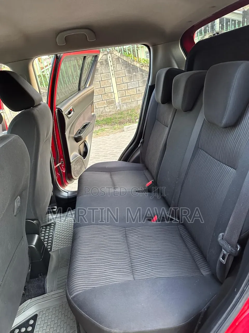 Suzuki Swift 2012 Red