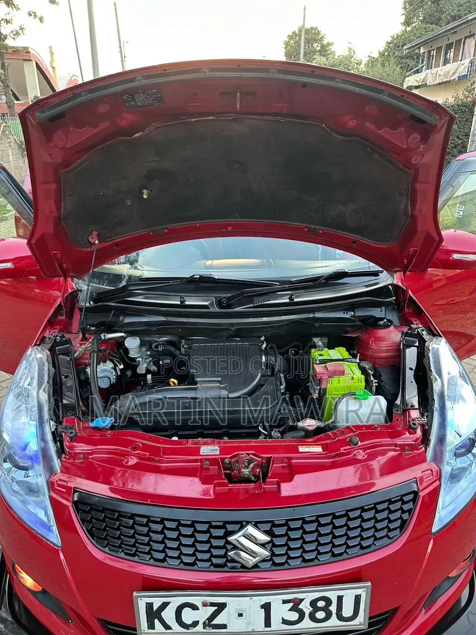 Suzuki Swift 2012 Red