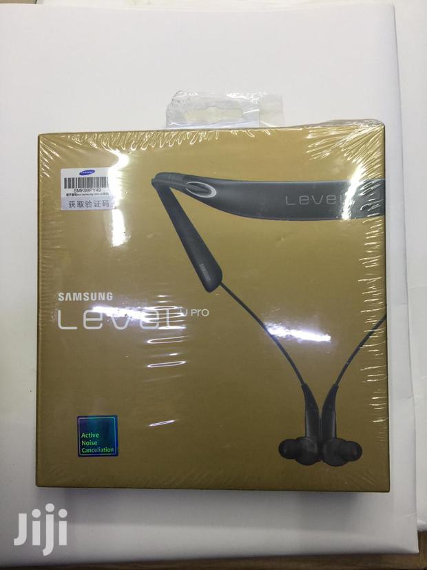 Samsung Level U Pro-0011 - main view