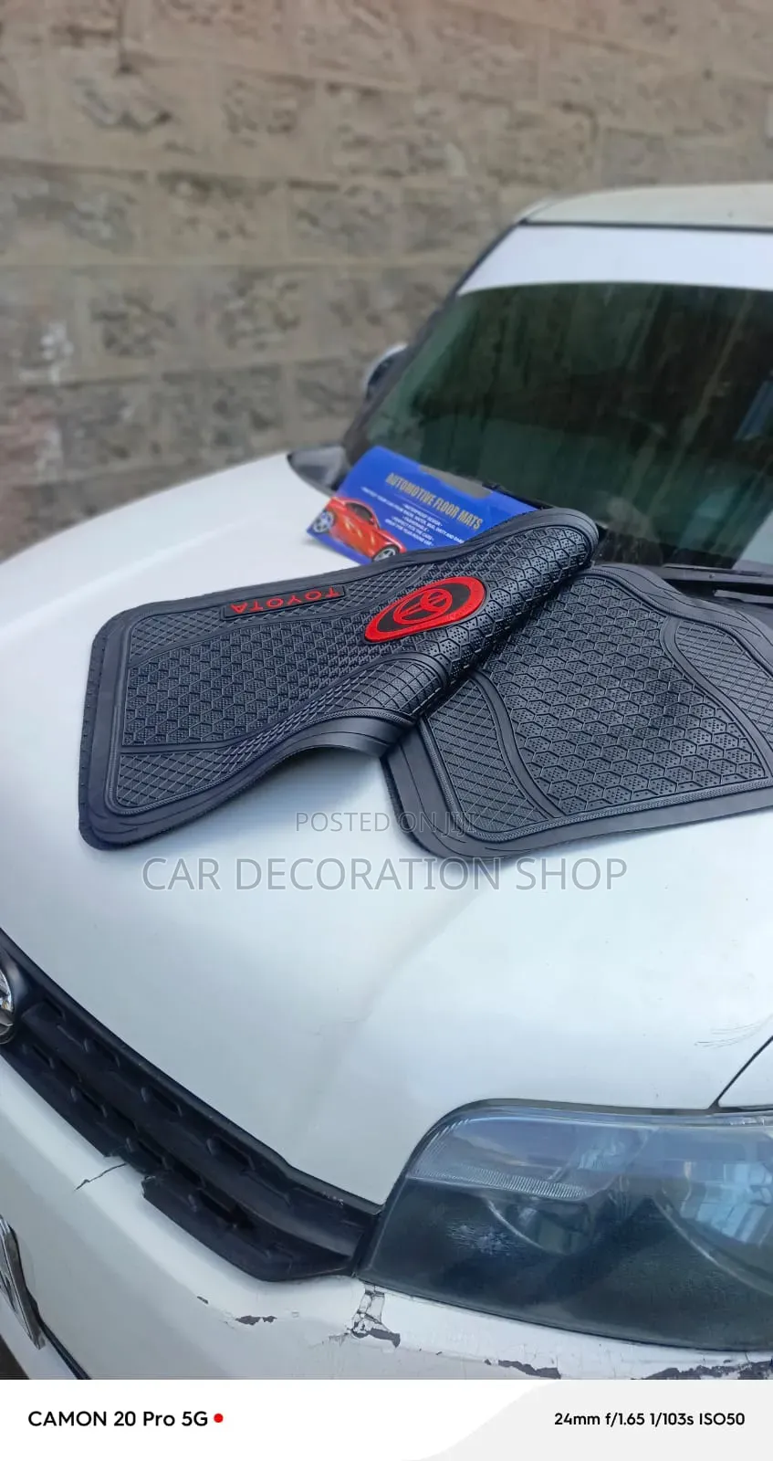 Toyota Floor Mats Keep Dirt,mud,spills Away From Car Floor